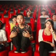 Ngán ngẩm với văn hóa xem phim ở rạp