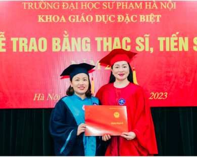 Cô giáo Nguyễn Thị Thanh Dung - Người giáo viên giỏi chuyên môn, giàu tình yêu với trẻ rối loạn phát triển.