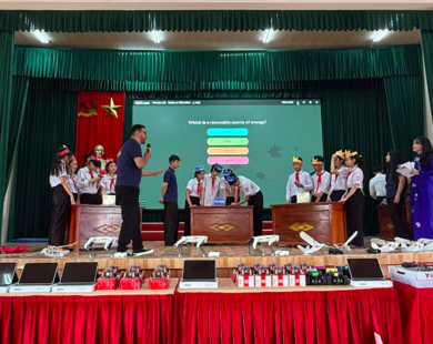 Tân Minh thúc đẩy chuyển đổi số giáo dục, đưa tiếng Anh và công nghệ đến gần hơn với học sinh