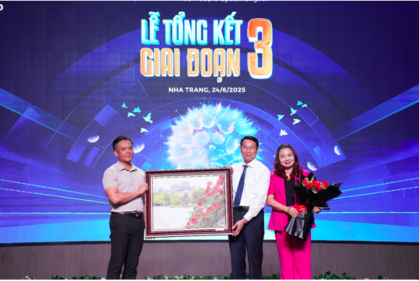 Tổng kết giai đoạn 3 Chương trình Người dân Khánh Hòa nói tiếng Anh