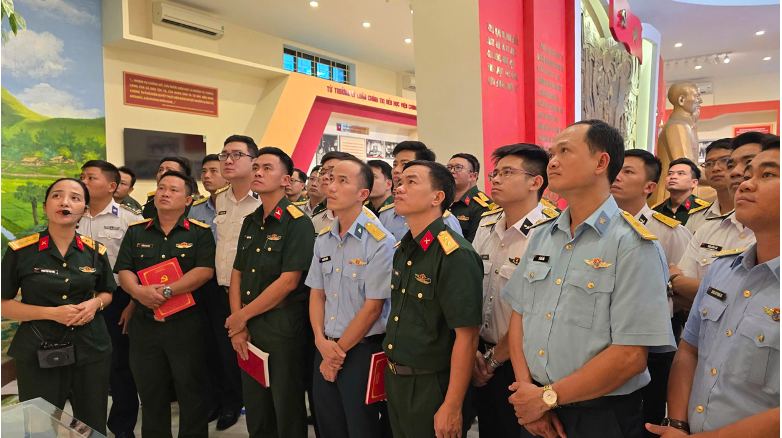 Đổi mới nội dung và phương pháp giáo dục truyền thống của Đảng cho đảng viên trẻ tại Học viện Chính trị hiện nay